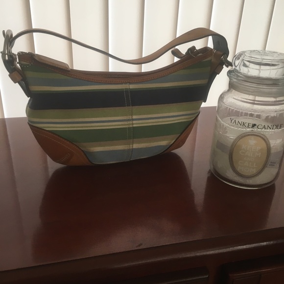 Coach purse - Picture 3 of 4